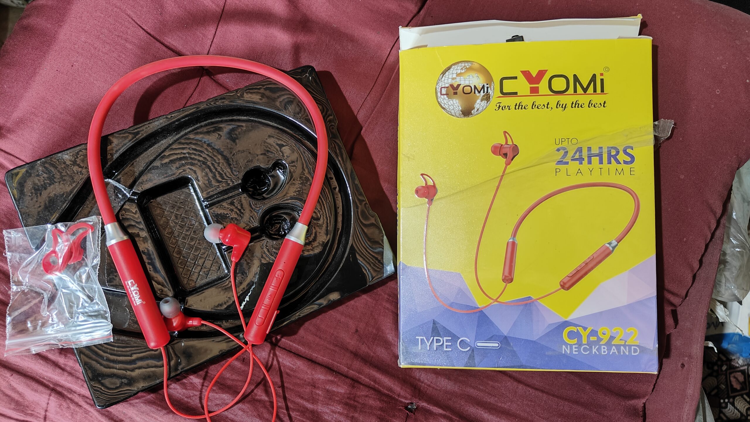 Cyomi CY-922 super Bass Bluetooth neckband headphone made in India type C without cable and charger DCTIWEB.IN